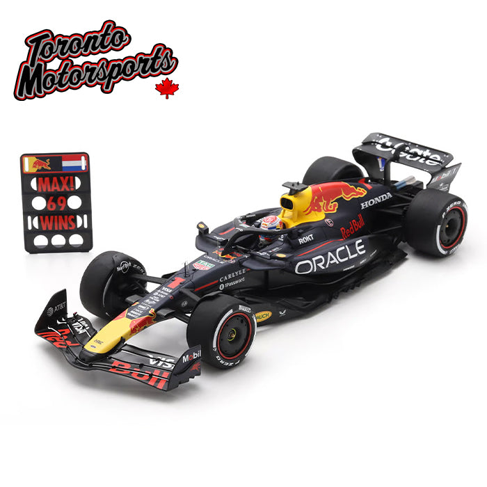 2025 Oracle Red Bull Racing #1 Max Verstappen Las Vegas GP WINNER (w/Pit Board) 1:18 Scale by Spark #18S1116